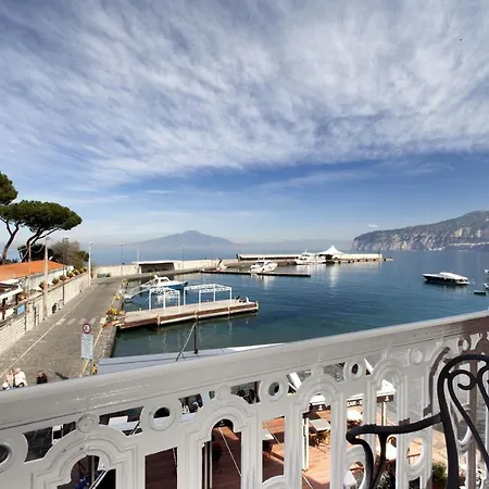 Apartment - La Terrazza Sul Porto 1 Sorrento